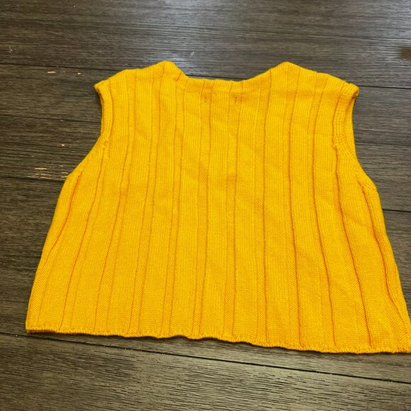 Forever 21 V-Neck Sleeveless Crop Sweater - Picture 3 of 3